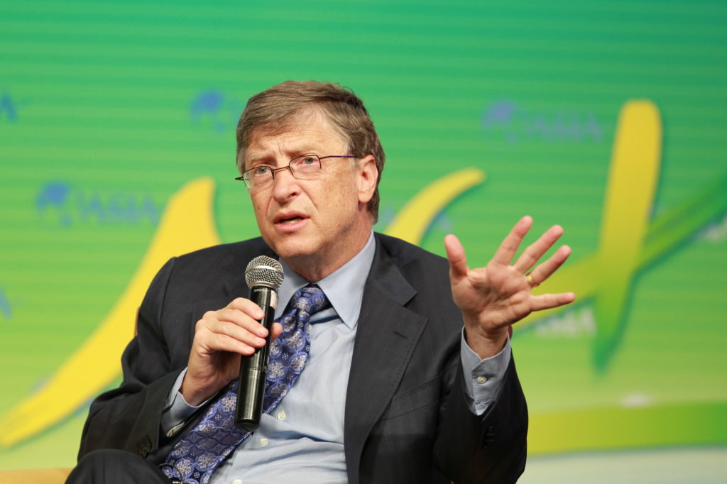 Bill Gates talks at a sub-forum during the 2013 Boao Forum for Asia in Boao town, Qionghai city, south Chinas Hainan province, 6 April 2013.